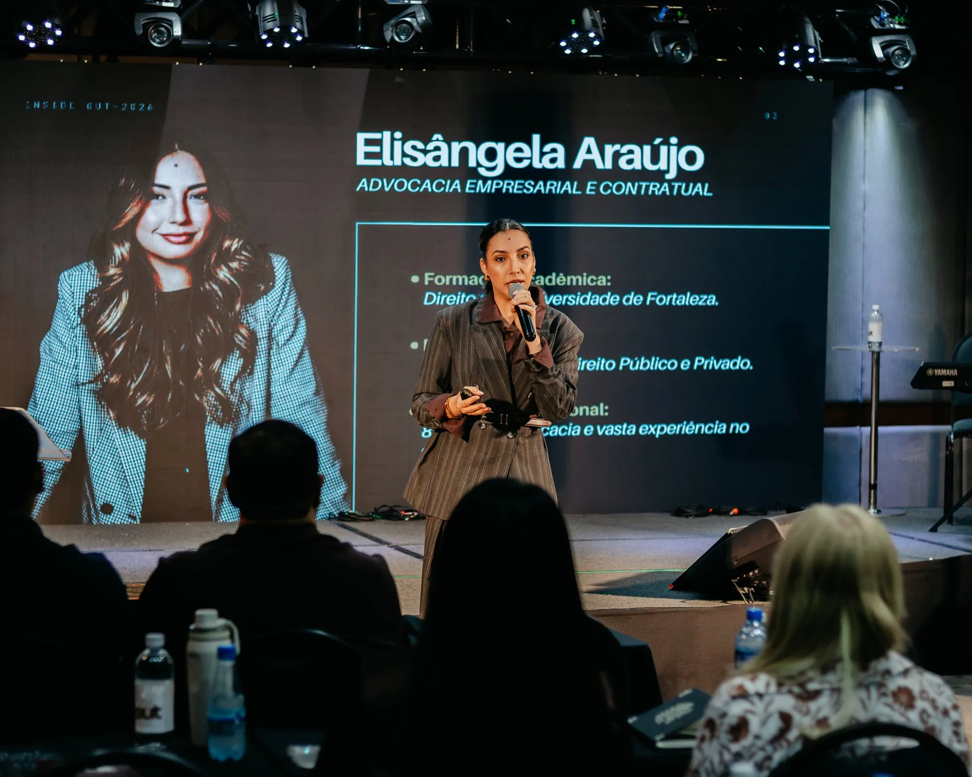 Dra. Elisângela Araújo falando sobre o jurídico